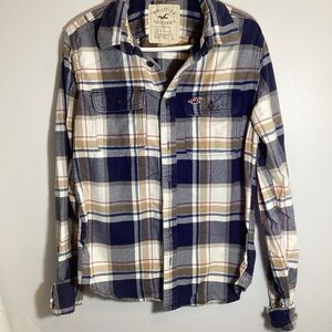 Hollister Men's Navy and White Flannel Plaid Shirt